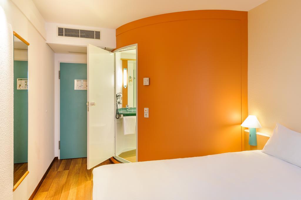 Ibis Berlin Dreilinden Hotel Kleinmachnow Exterior photo